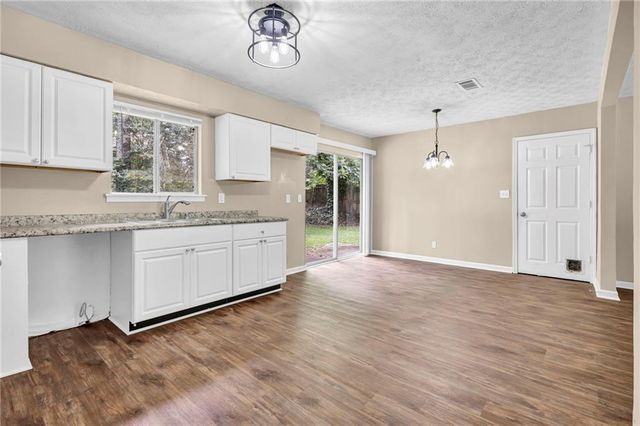 8998 Hurst Court, Jonesboro, GA 30238