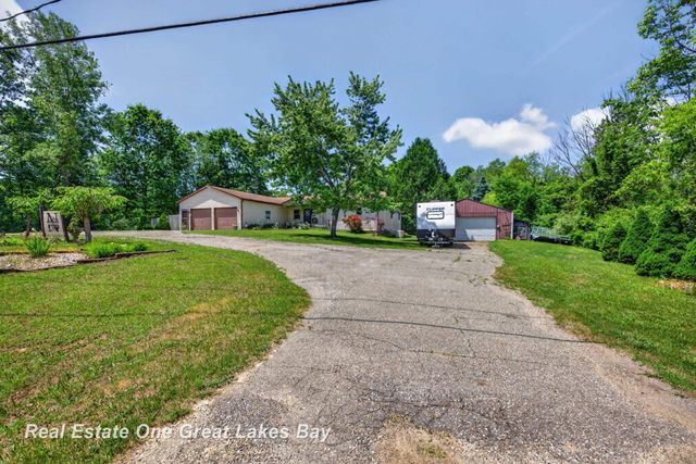 6153 Marathon Road, Marathon Twp, MI 48464