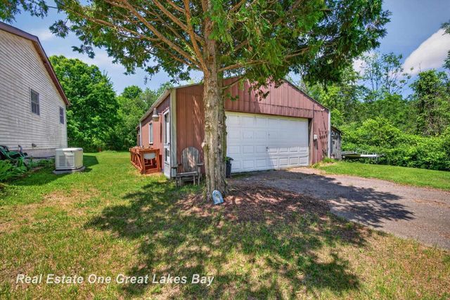 6153 Marathon Road, Marathon Twp, MI 48464