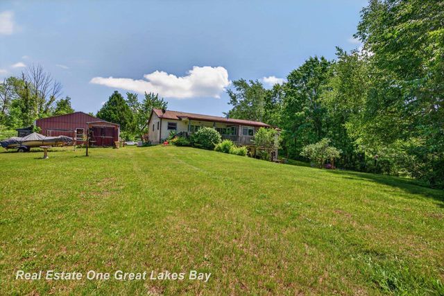 6153 Marathon Road, Marathon Twp, MI 48464