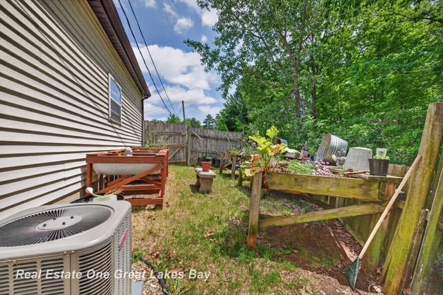 6153 Marathon Road, Marathon Twp, MI 48464