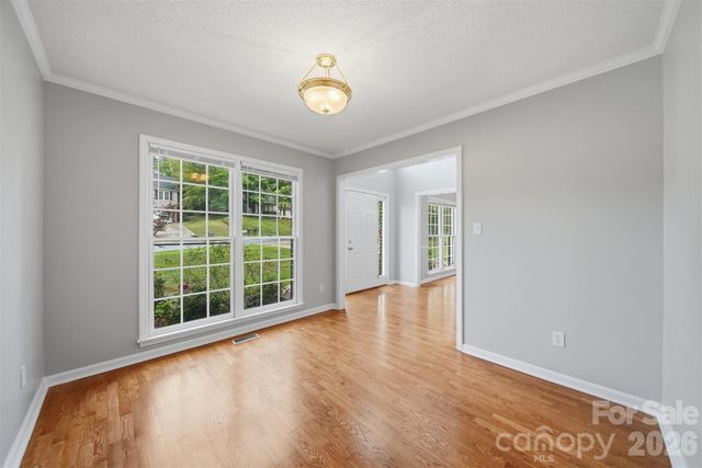 1737 9th Street Place SE, Hickory, NC 28602