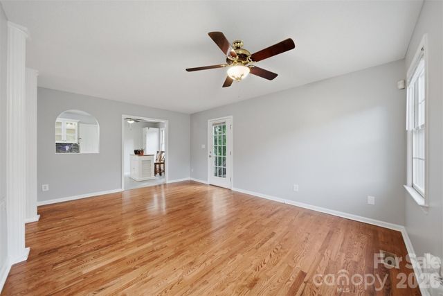 1737 9th Street Place SE, Hickory, NC 28602