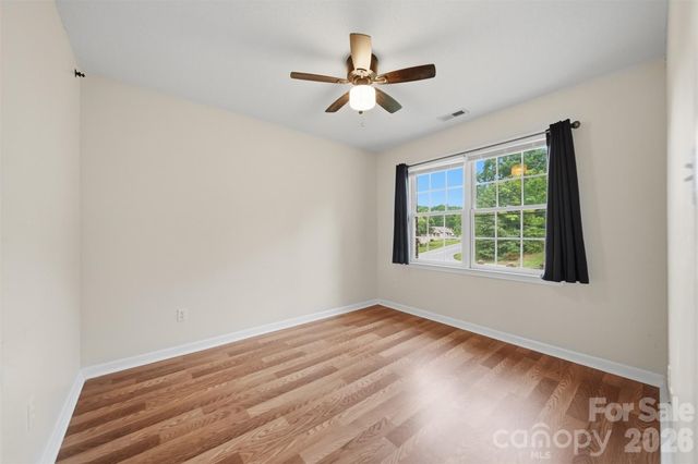 1737 9th Street Place SE, Hickory, NC 28602