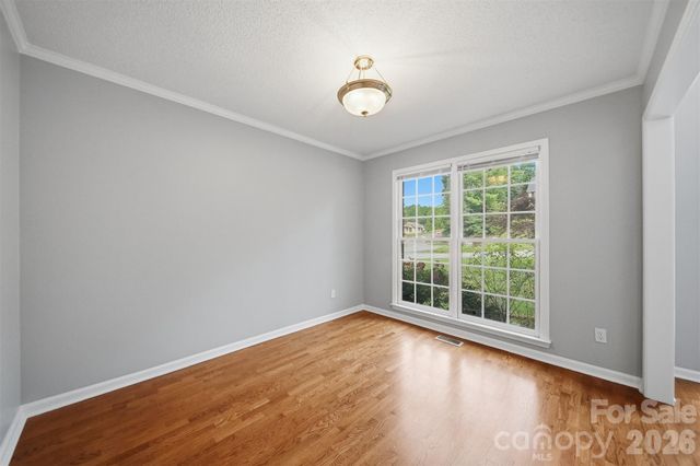 1737 9th Street Place SE, Hickory, NC 28602