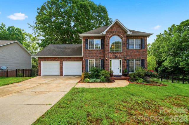 1737 9th Street Place SE, Hickory, NC 28602