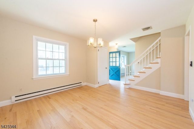 89 Sykes Ave, Livingston Twp., NJ 07039