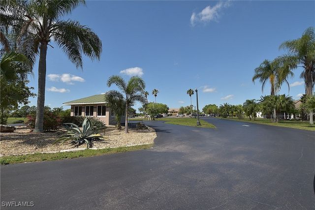 19949 Lake Vista CIR 16C, Lehigh Acres, FL 33936