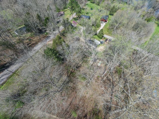 1200 Bloom Landing Rd, Charlotte, TN 37036