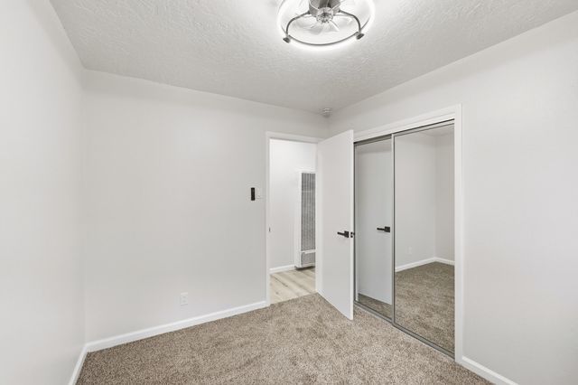 317 64th Street SW, Albuquerque, NM 87121