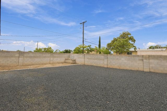 317 64th Street SW, Albuquerque, NM 87121