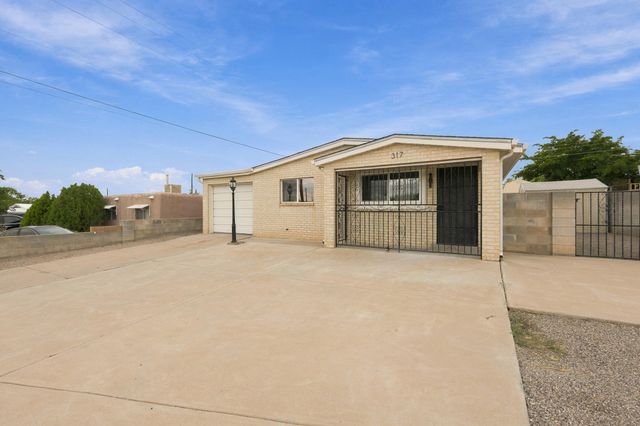 317 64th Street SW, Albuquerque, NM 87121