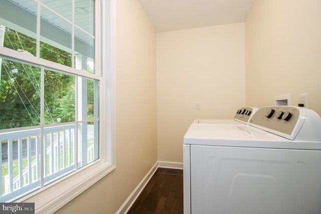 301 S CHURCH ST, Woodstock, VA 22664