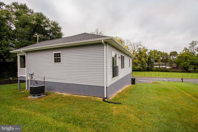 301 S CHURCH ST, Woodstock, VA 22664