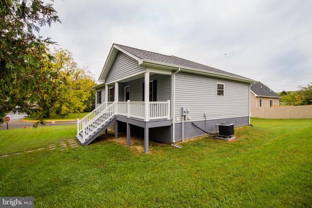 301 S CHURCH ST, Woodstock, VA 22664