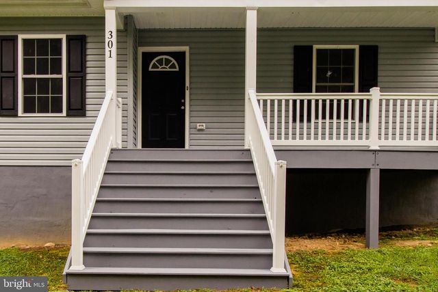 301 S CHURCH ST, Woodstock, VA 22664