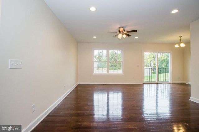 301 S CHURCH ST, Woodstock, VA 22664