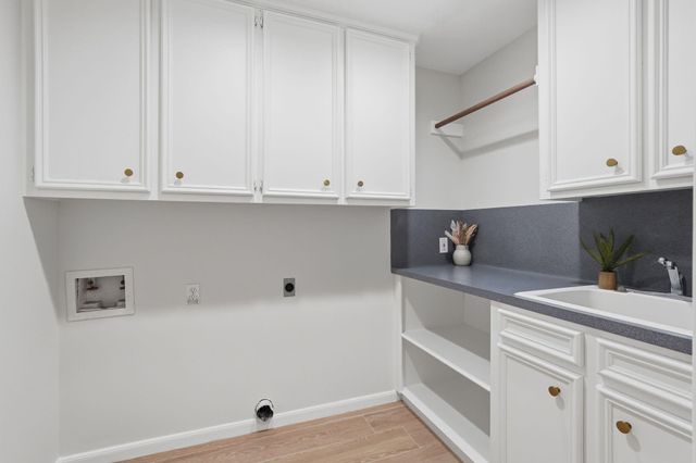 10916 Fawnlily Street, The Woodlands, TX 77380