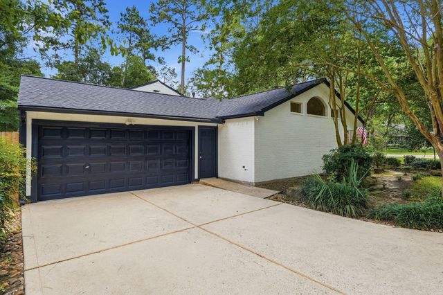 10916 Fawnlily Street, The Woodlands, TX 77380