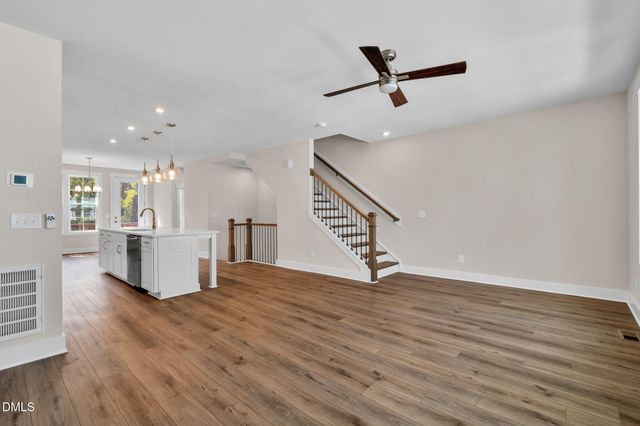 1112 Blackthorn Lane, Durham, NC 27703