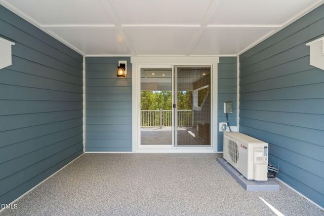 1112 Blackthorn Lane, Durham, NC 27703