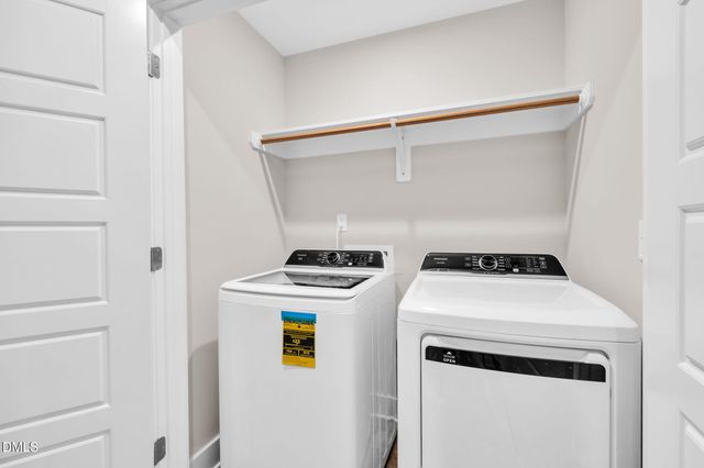 1112 Blackthorn Lane, Durham, NC 27703