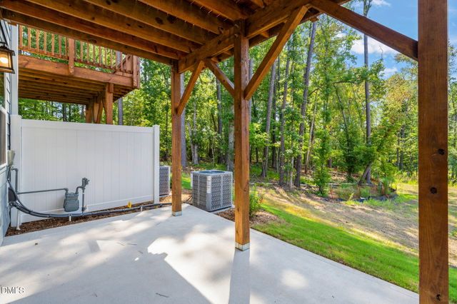 1112 Blackthorn Lane, Durham, NC 27703