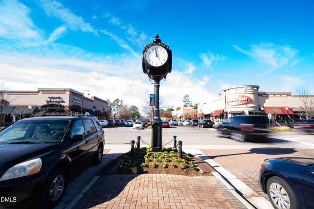 1112 Blackthorn Lane, Durham, NC 27703