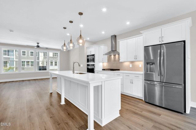 1112 Blackthorn Lane, Durham, NC 27703