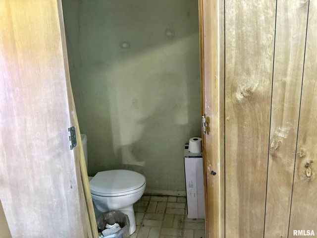 900 E 4TH Street, West Frankfort, IL 62896