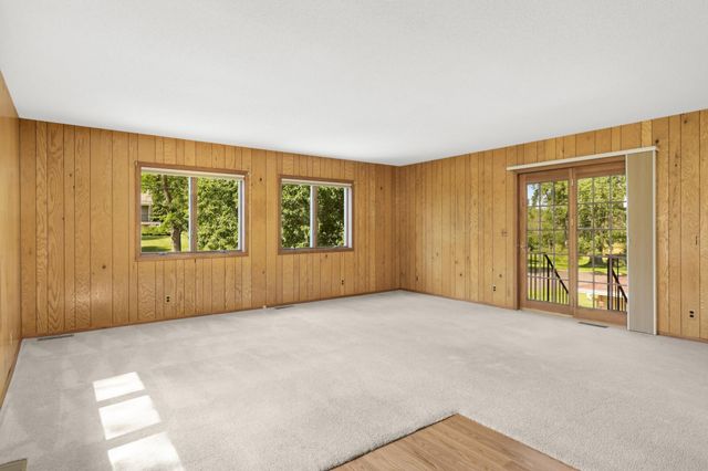 2878 Meadowlark Lane, Maplewood, MN 55109