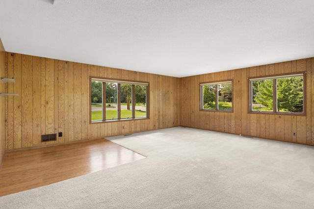 2878 Meadowlark Lane, Maplewood, MN 55109