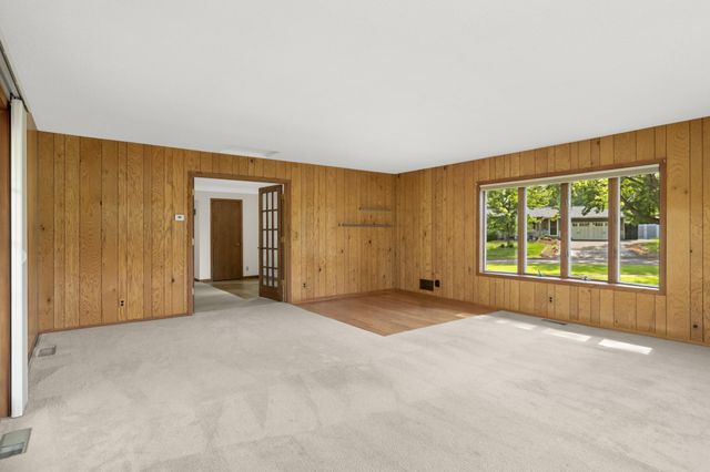 2878 Meadowlark Lane, Maplewood, MN 55109