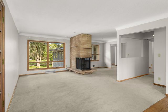 2878 Meadowlark Lane, Maplewood, MN 55109