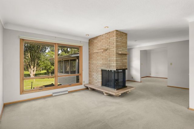 2878 Meadowlark Lane, Maplewood, MN 55109