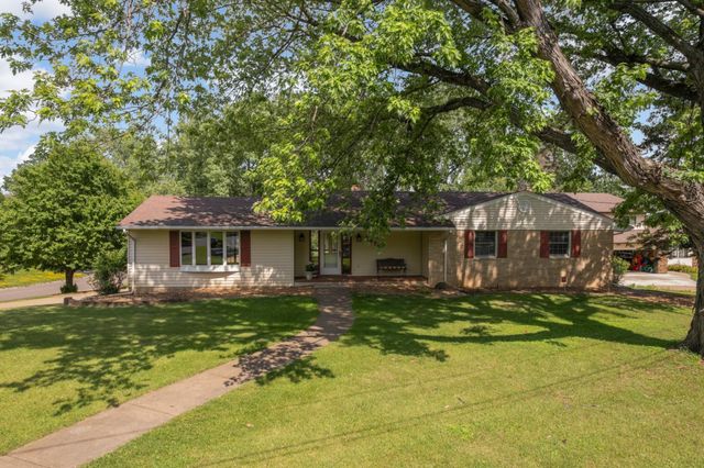 2878 Meadowlark Lane, Maplewood, MN 55109