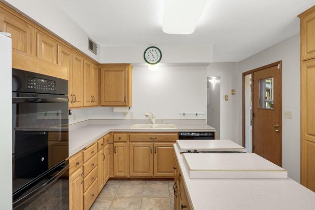 2878 Meadowlark Lane, Maplewood, MN 55109