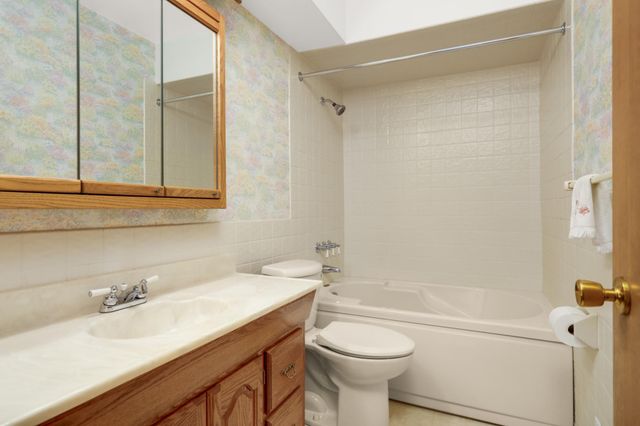 2878 Meadowlark Lane, Maplewood, MN 55109
