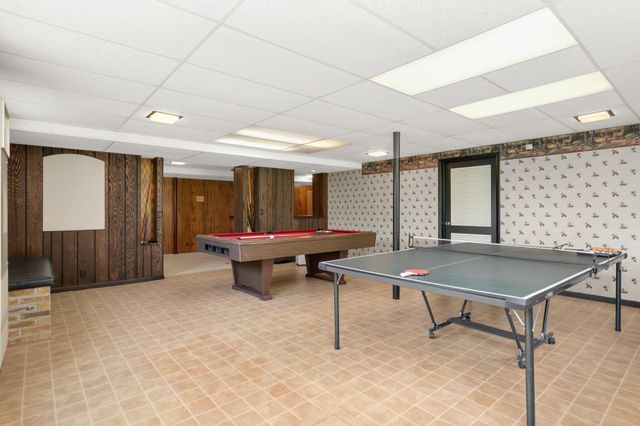 2878 Meadowlark Lane, Maplewood, MN 55109