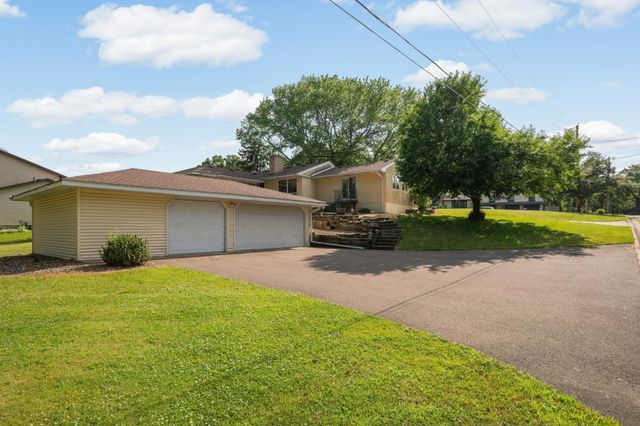 2878 Meadowlark Lane, Maplewood, MN 55109