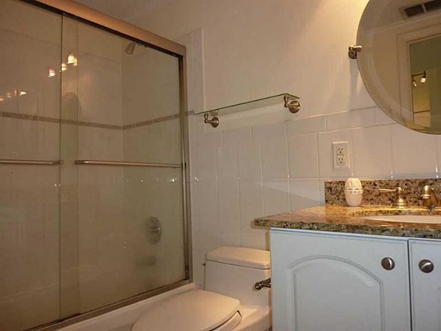 2124 NE 5th Avenue 103, Wilton Manors, FL 33305