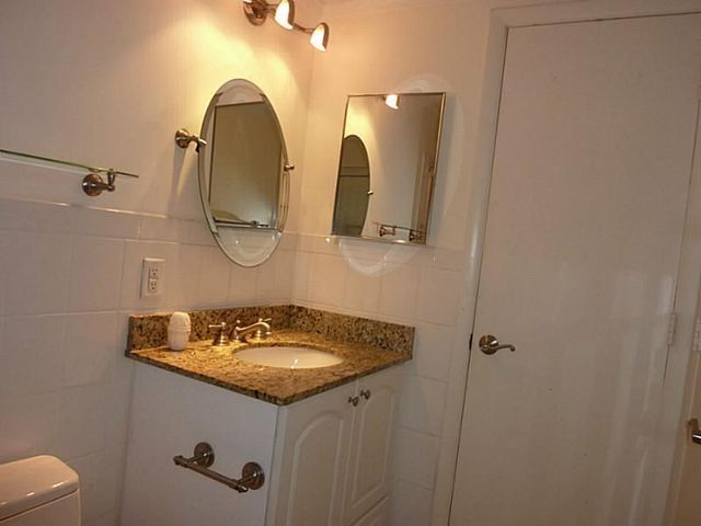 2124 NE 5th Avenue 103, Wilton Manors, FL 33305