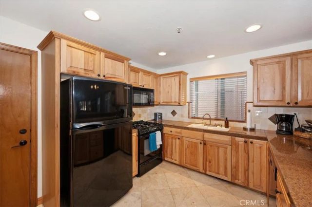 745 Summit Boulevard, Big Bear Lake, CA 92315