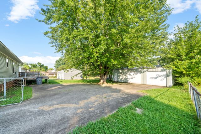 672 Artic Ave, Oak Grove, KY 42262