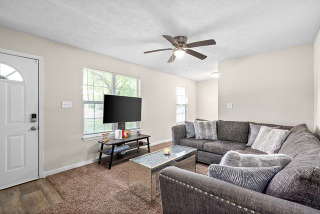 672 Artic Ave, Oak Grove, KY 42262