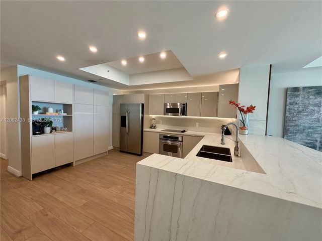 3330 NE 190th St 2711, Aventura, FL 33180