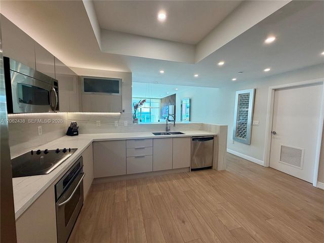 3330 NE 190th St 2711, Aventura, FL 33180