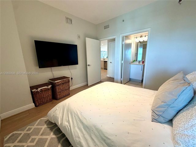 3330 NE 190th St 2711, Aventura, FL 33180