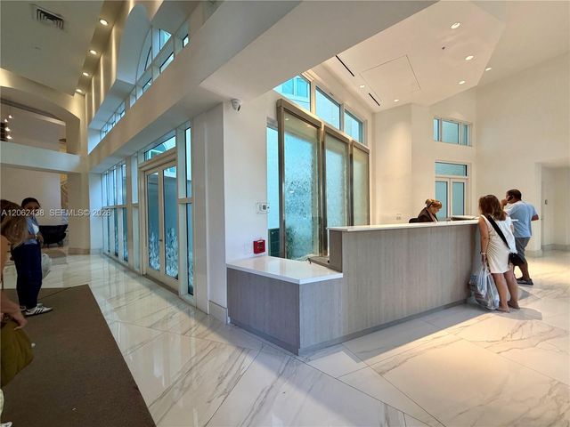 3330 NE 190th St 2711, Aventura, FL 33180