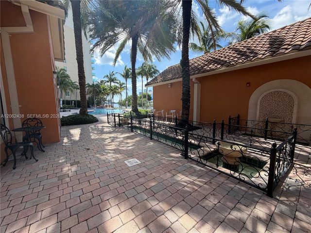 3330 NE 190th St 2711, Aventura, FL 33180
